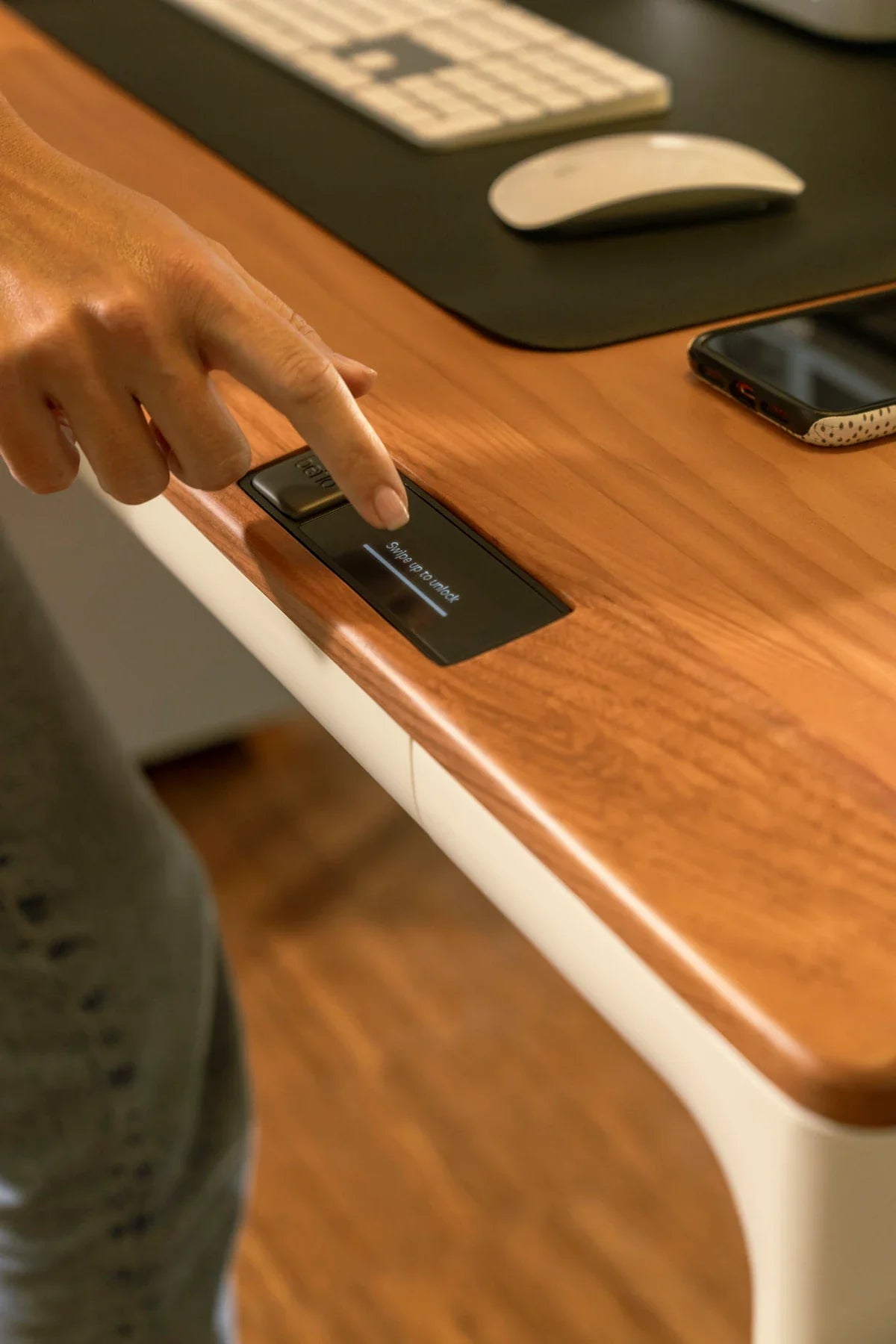 Transform Your Workspace with the Tenon Smart Adjustable Desk - Effortless Style and Functionality