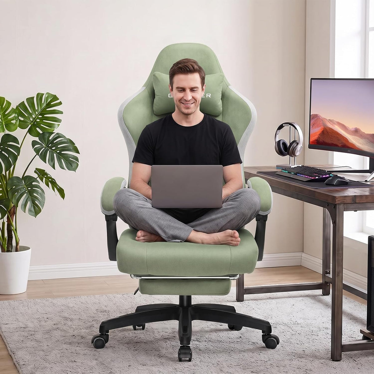 Gaming Chair, Computer Office Chair with Pocket Spring Cushion, Linkage Armrests and Footrest, High Back Ergonomic Computer Chair with Lumbar Support Task Chair with Footrest