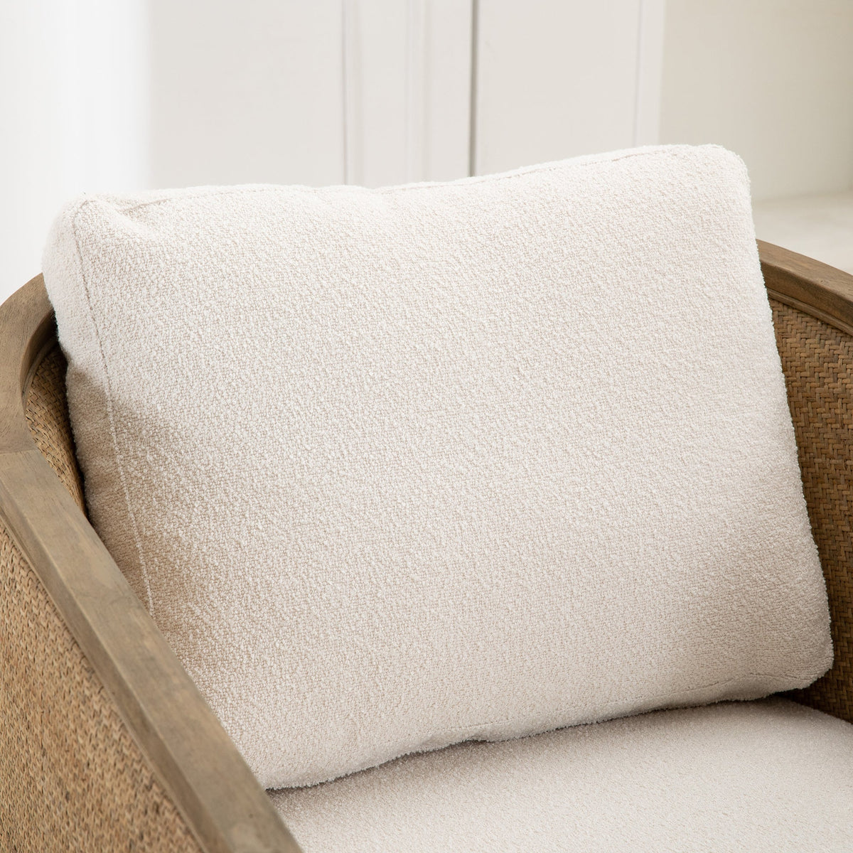 360° Swivel Barrel Accent Chair – Beige Bouclé