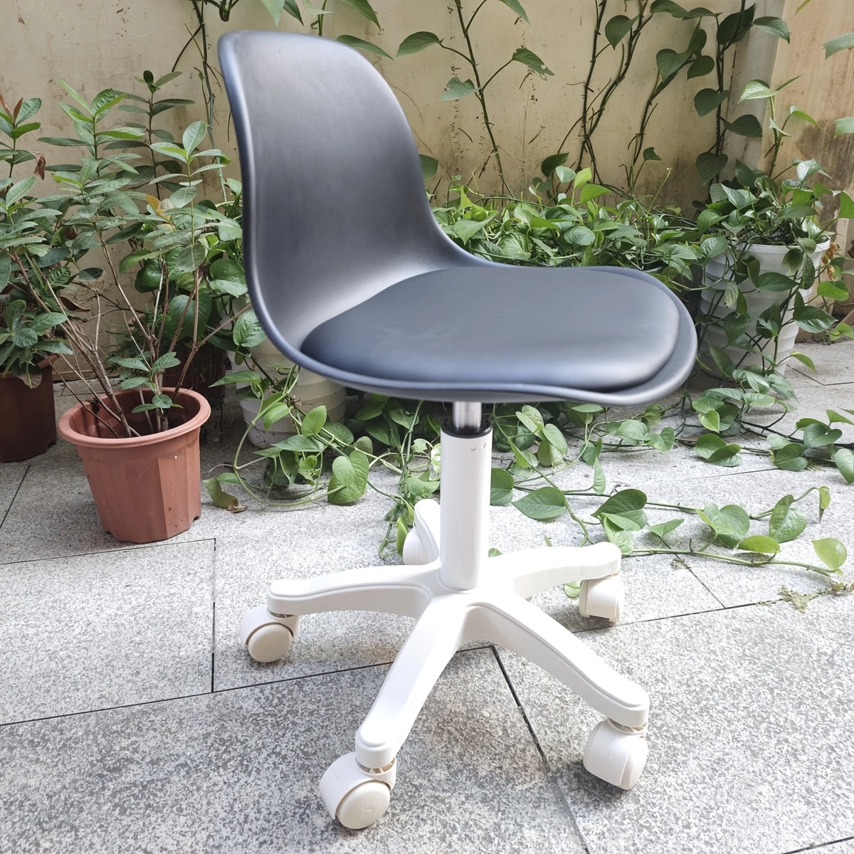 Adjustable Rolling Stool with Backrest – 360° Swivel, 300 lb Capacity