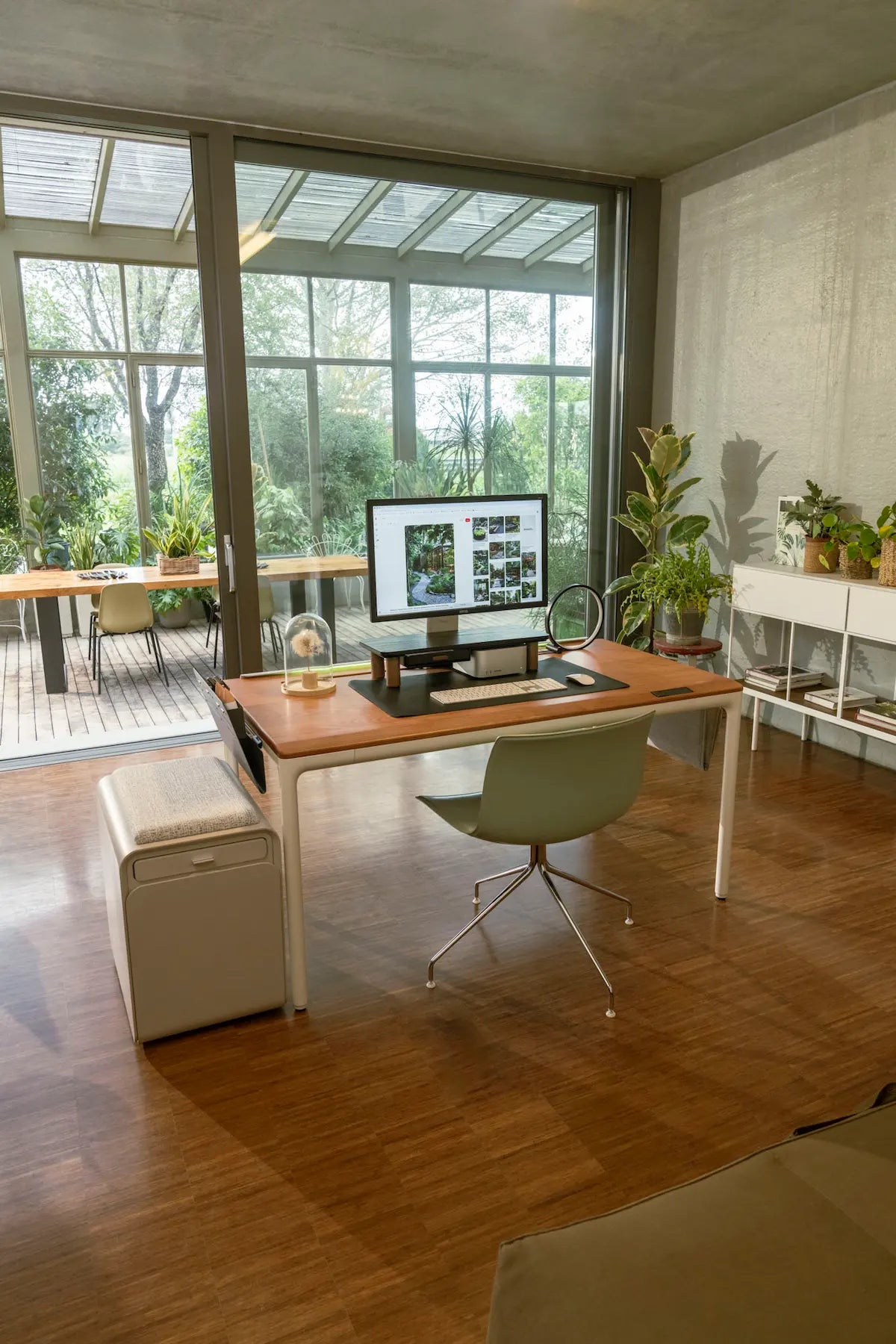 Transform Your Workspace with the Tenon Smart Adjustable Desk - Effortless Style and Functionality